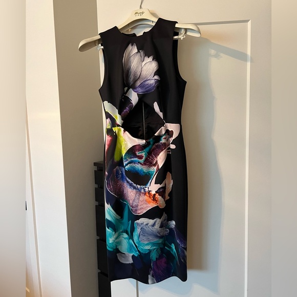 Flower print dress - Picture 4 of 9